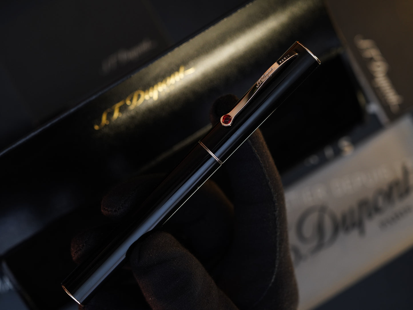 Vintage St Dupont Ruby Stone Luxury Natural Black Lacquer Fountain Pen