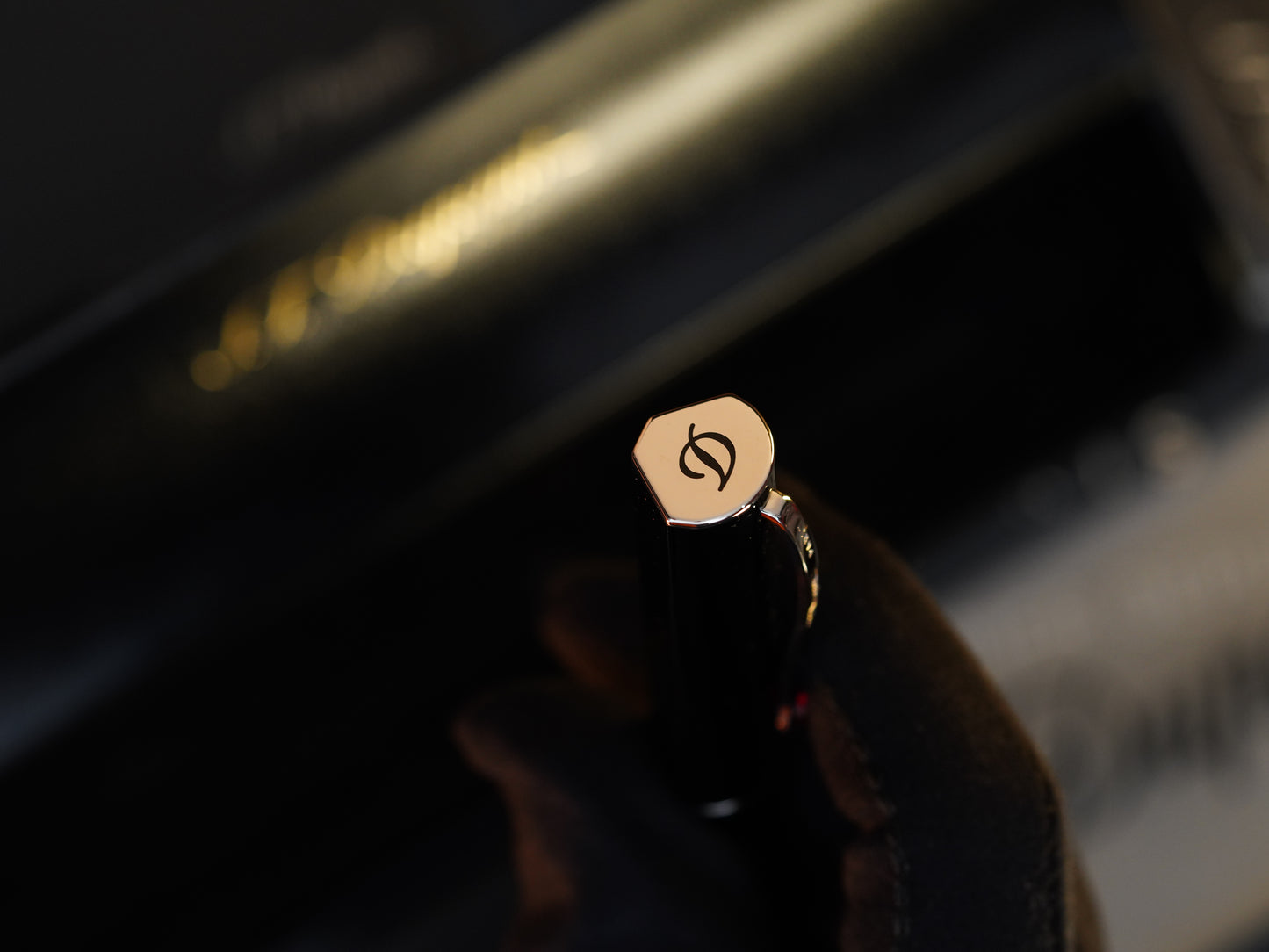Vintage St Dupont Ruby Stone Luxury Natural Black Lacquer Fountain Pen