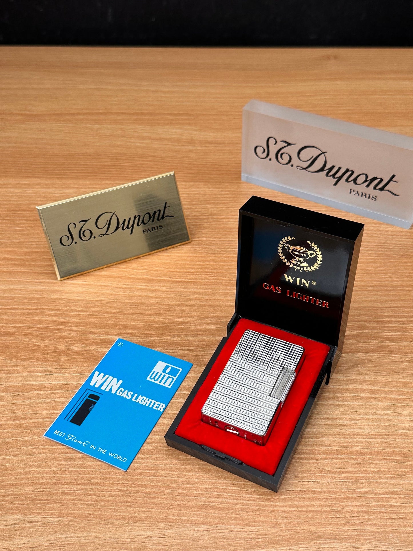 Vintage 1980 Win high quality lighter \ with box and document \ working perfect