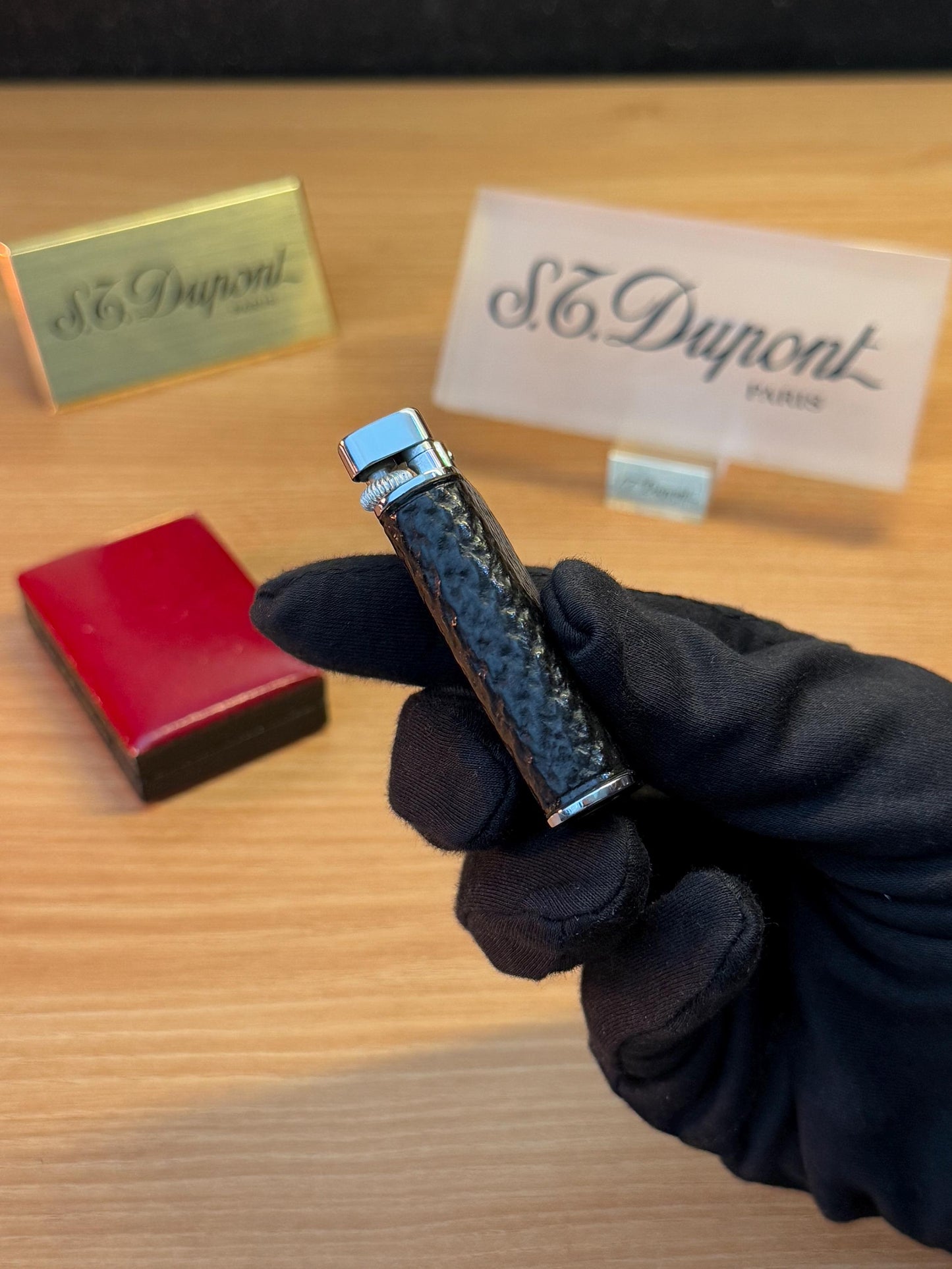 antique 1930 Universo Buffalo Unique Rare Genuine Leather Lighter / never used in amazing condition / with its rare wood made box benzine