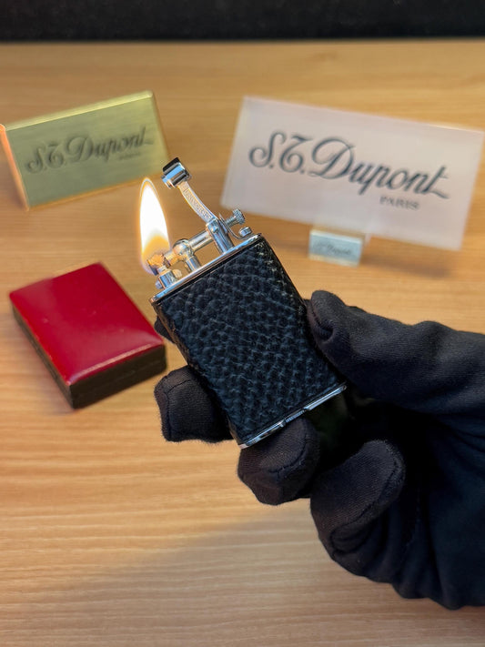 antique 1930 Universo Buffalo Unique Rare Genuine Leather Lighter / never used in amazing condition / with its rare wood made box benzine
