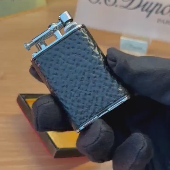 antique 1930 Universo Buffalo Unique Rare Genuine Leather Lighter / never used in amazing condition / with its rare wood made box benzine