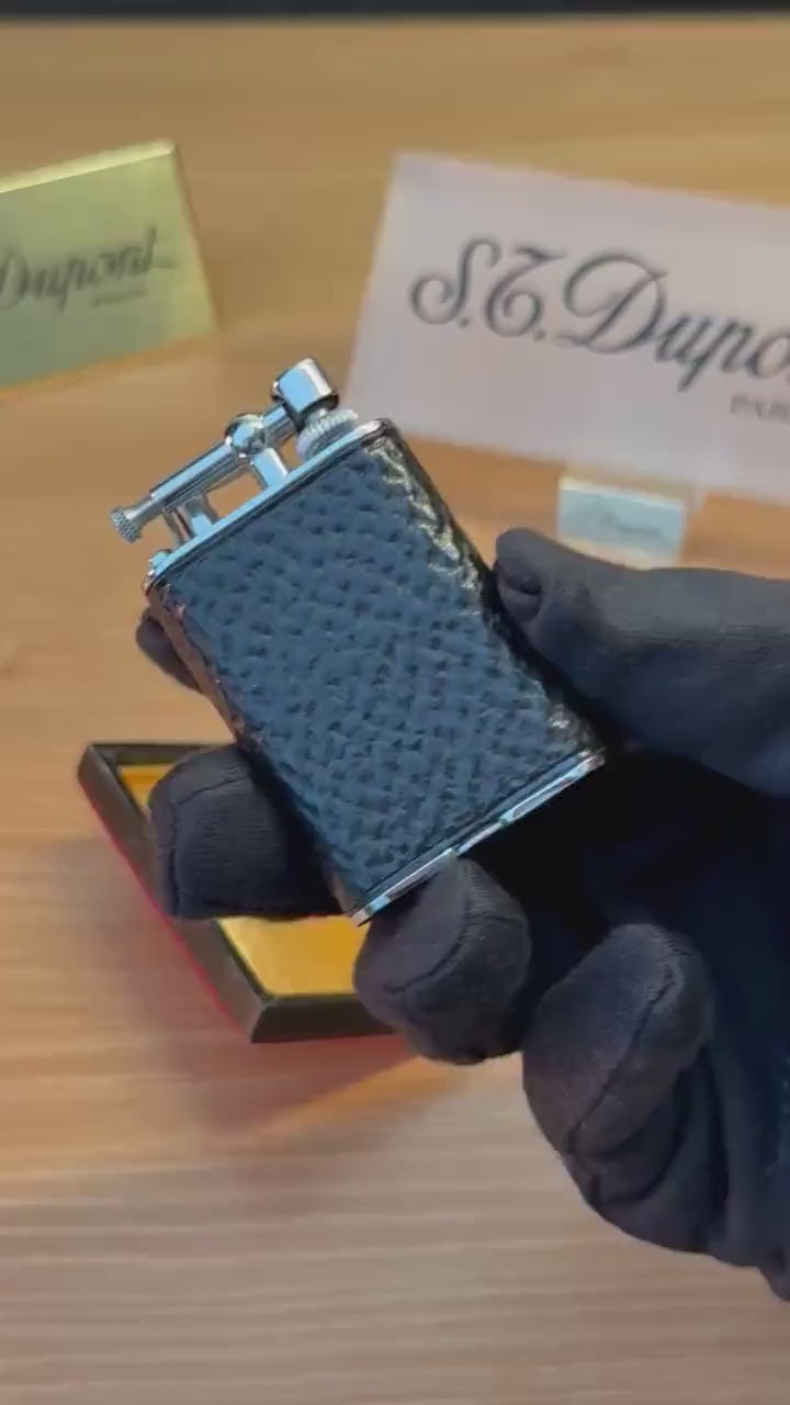 antique 1930 Universo Buffalo Unique Rare Genuine Leather Lighter / never used in amazing condition / with its rare wood made box benzine