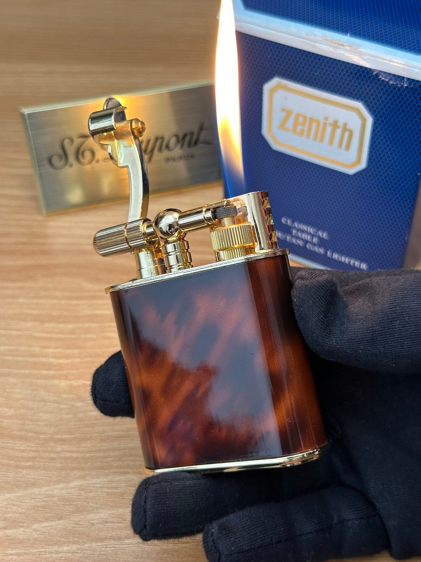 Vintage 1980 Zenith High quality Table lighter Gold plated & Tortoiseshell lacquer \ Heavy lighter in hand \ never used