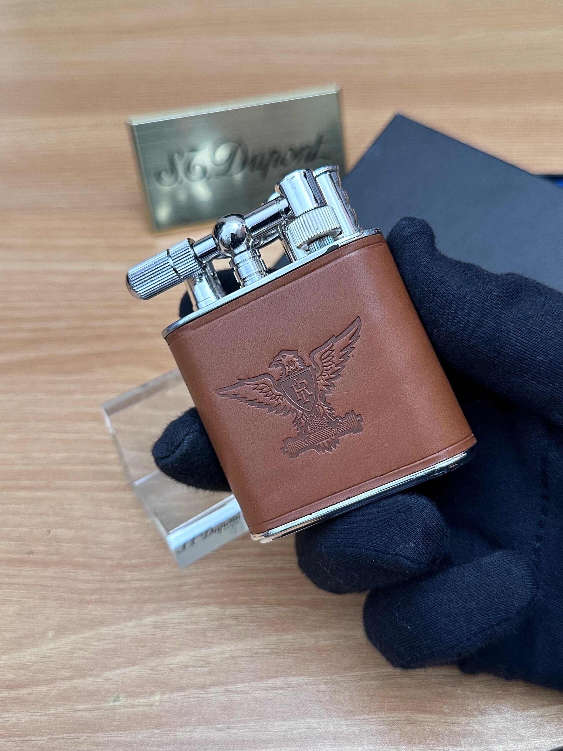 Vintage 1980 ESERCITO table lighter with leather design \ with box never used \ working perfect for cigar & table decor