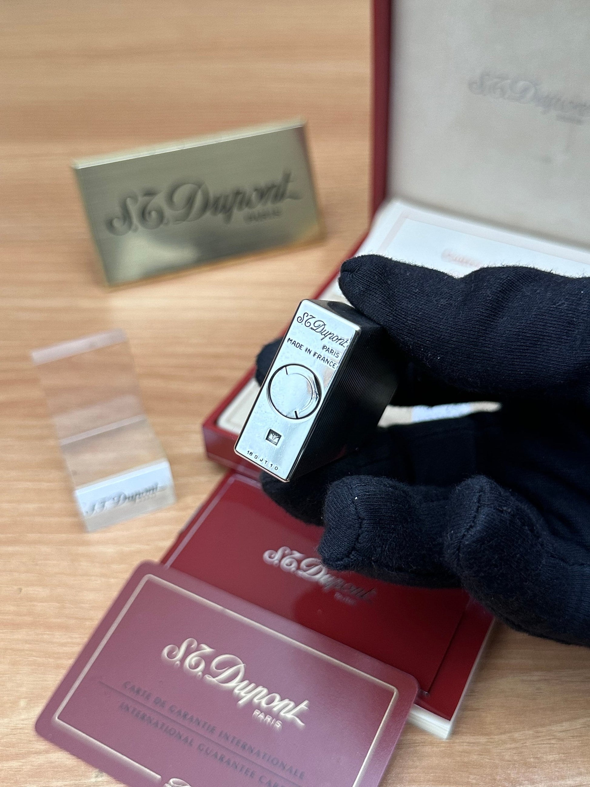Vintage 1990 St dupont line 1 Heavy Silver Plated working perfect Rare pipe flame / full set with box and documents / pre-owned with initial