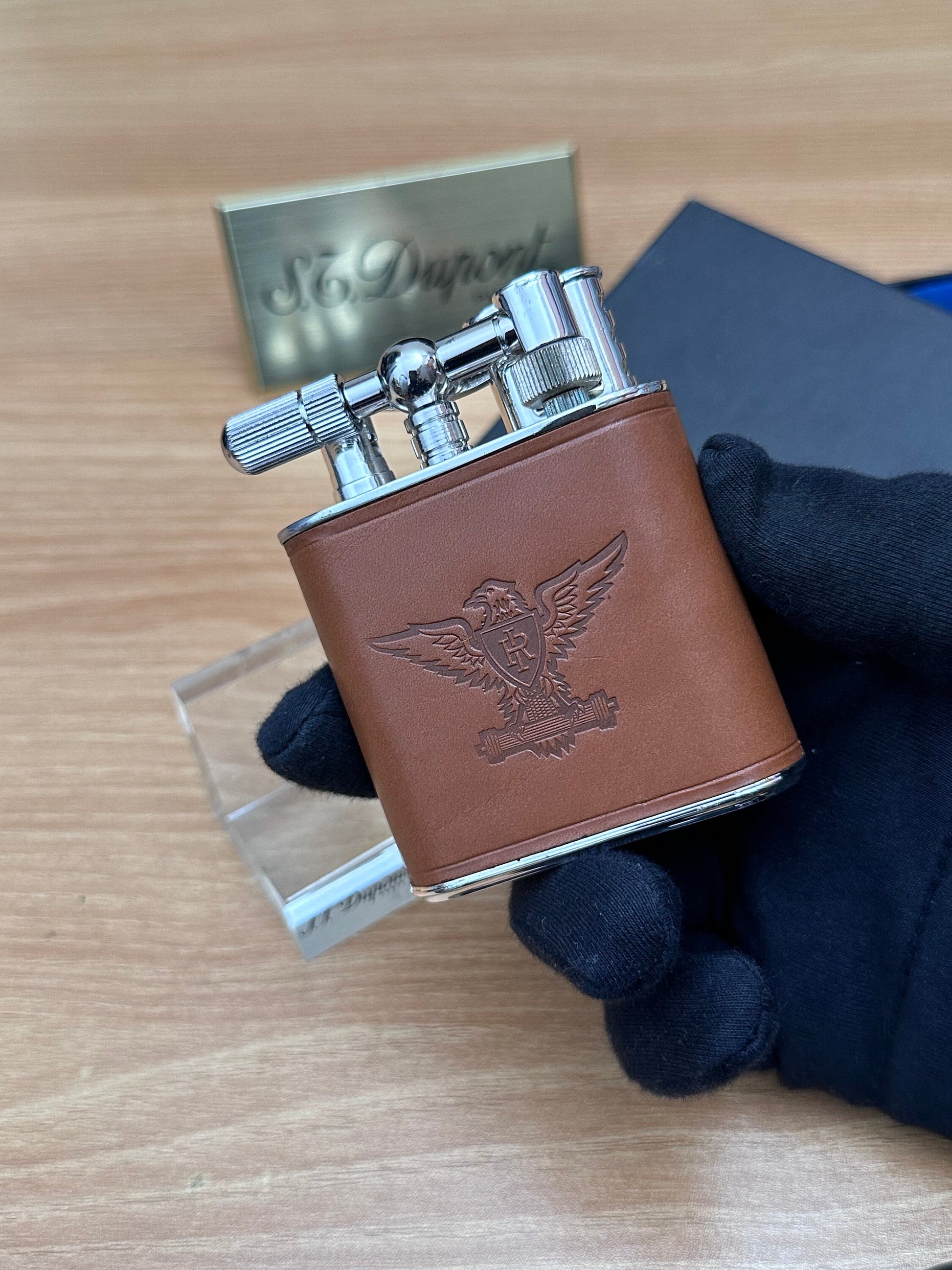 Vintage 1980 ESERCITO table lighter with leather design \ with box never used \ working perfect for cigar & table decor