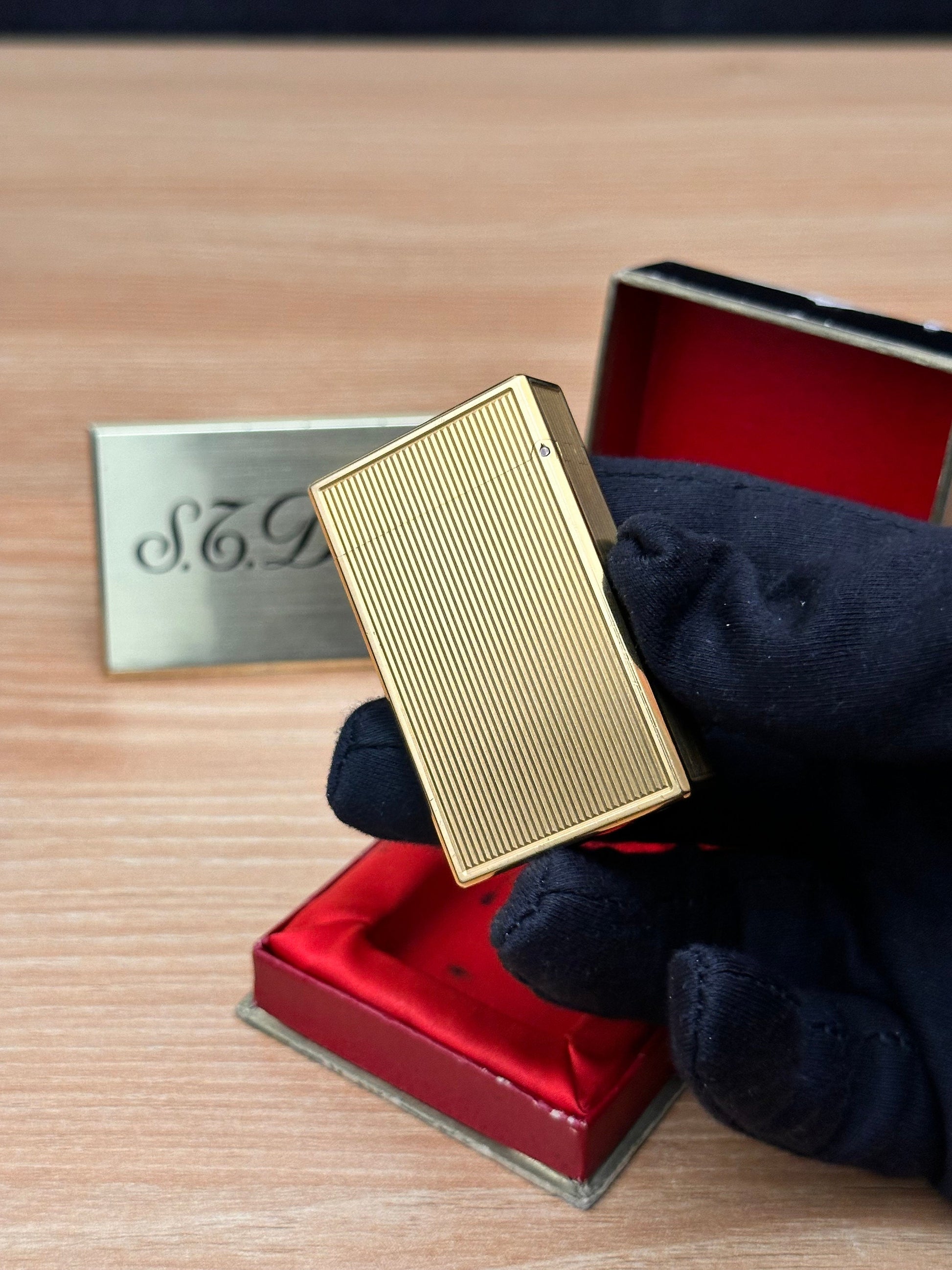 Vintage 1991 Jubile Limited Gold lighter \ working with fluid benzine \ amazing condition