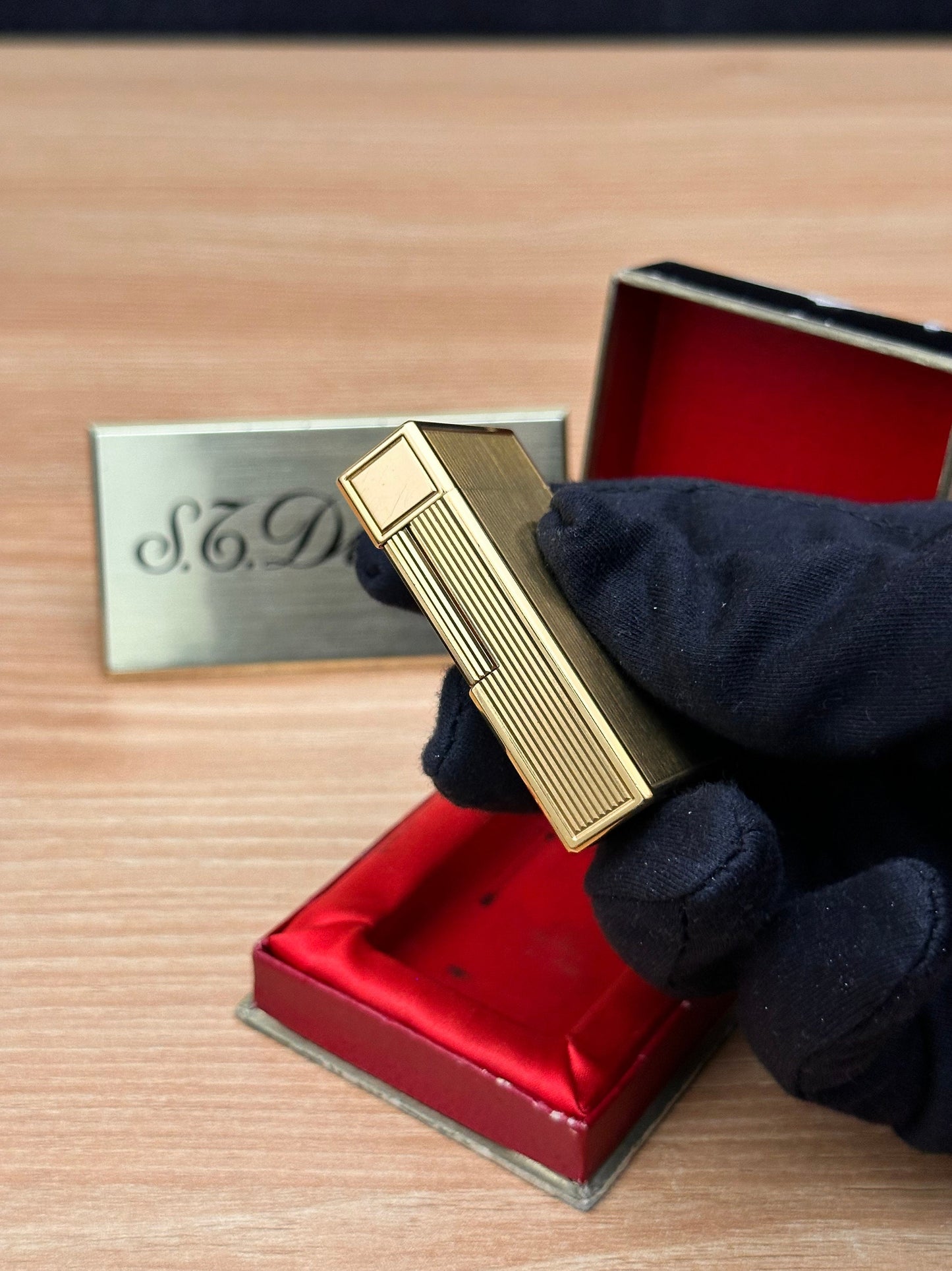 Vintage 1991 Jubile Limited Gold lighter \ working with fluid benzine \ amazing condition