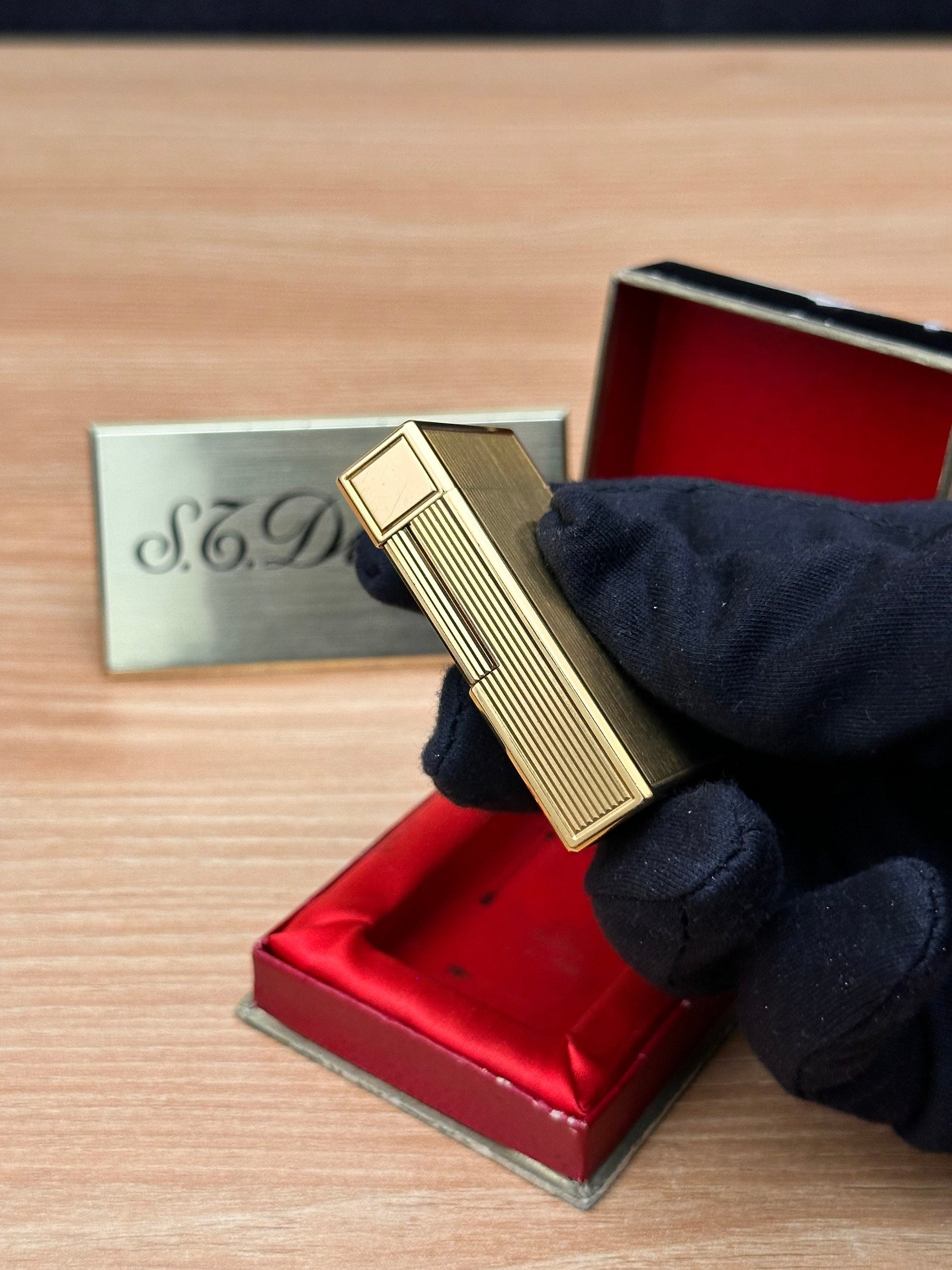 Vintage 1991 Jubile Limited Gold lighter \ working with fluid benzine \ amazing condition