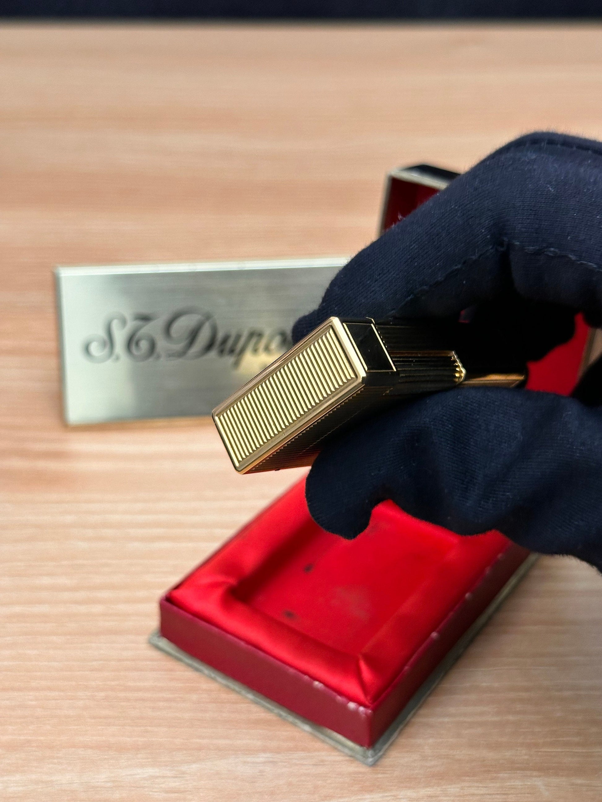 Vintage 1991 Jubile Limited Gold lighter \ working with fluid benzine \ amazing condition