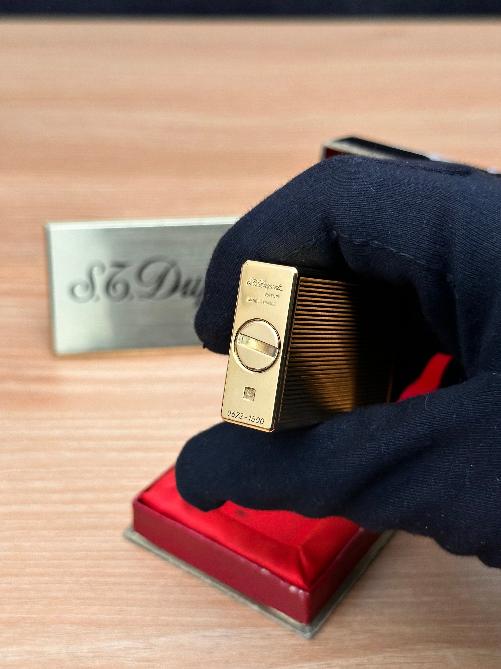 Vintage 1991 Jubile Limited Gold lighter \ working with fluid benzine \ amazing condition