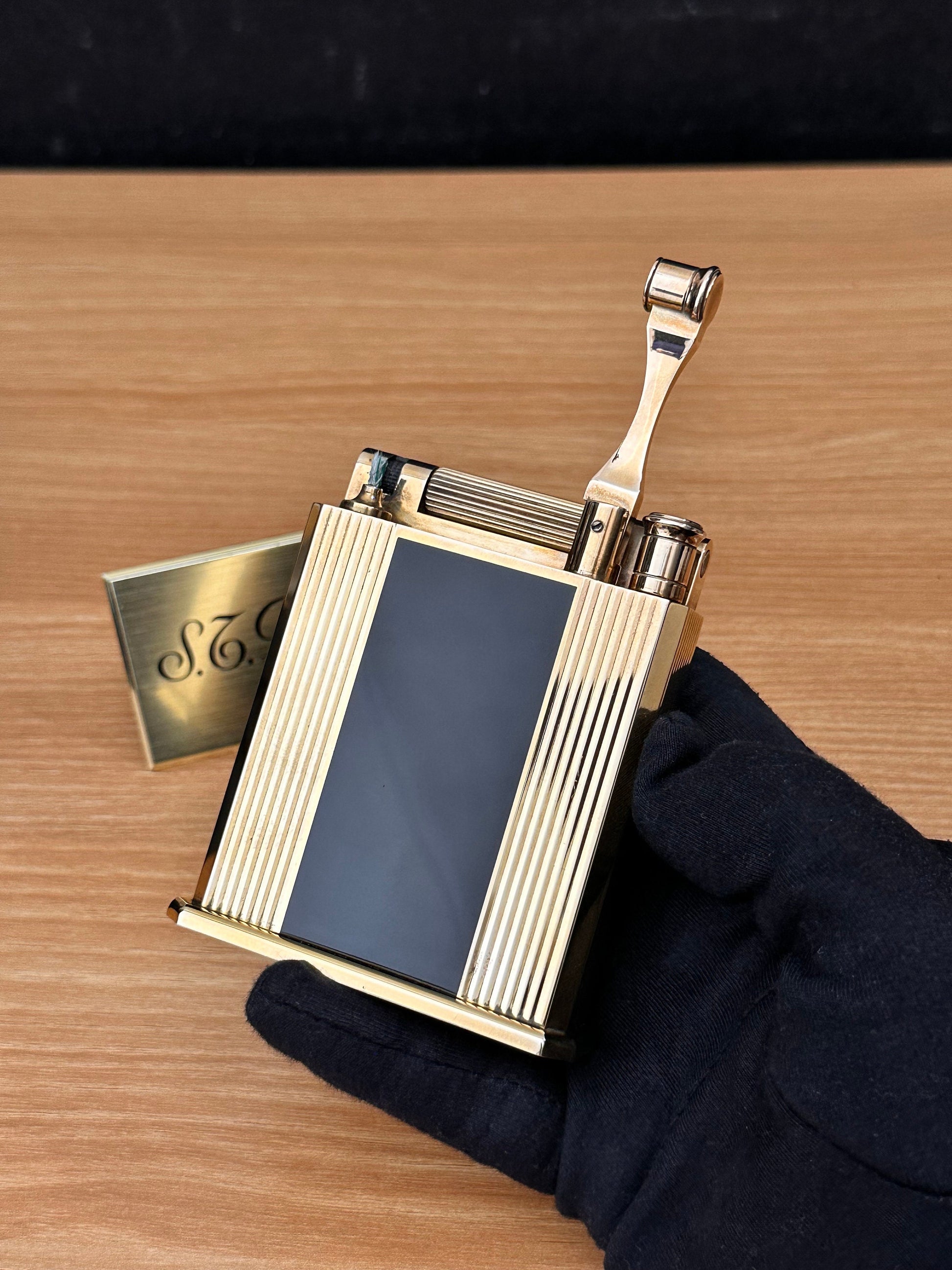 antique 1940 St Dupont Jeroboam Gold Finish Lacquered Petrol Table lighter / amazing condition working perfect