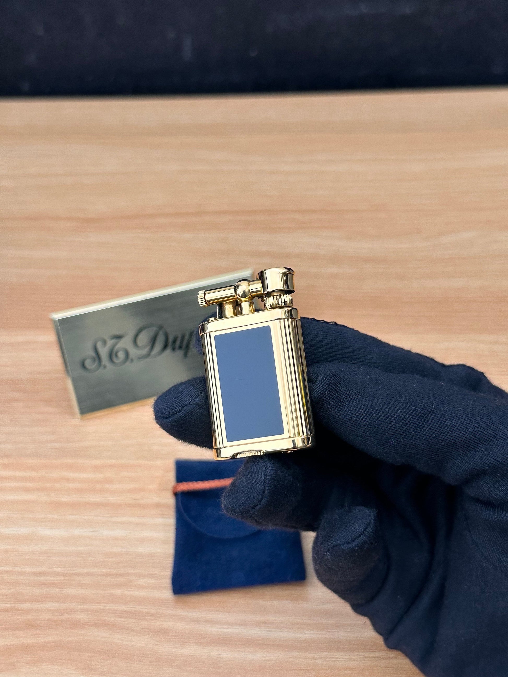 vintage 1980 Rare Dunhill Unique mini Heavy gold finish black lacquer \ good condition \ working perfect