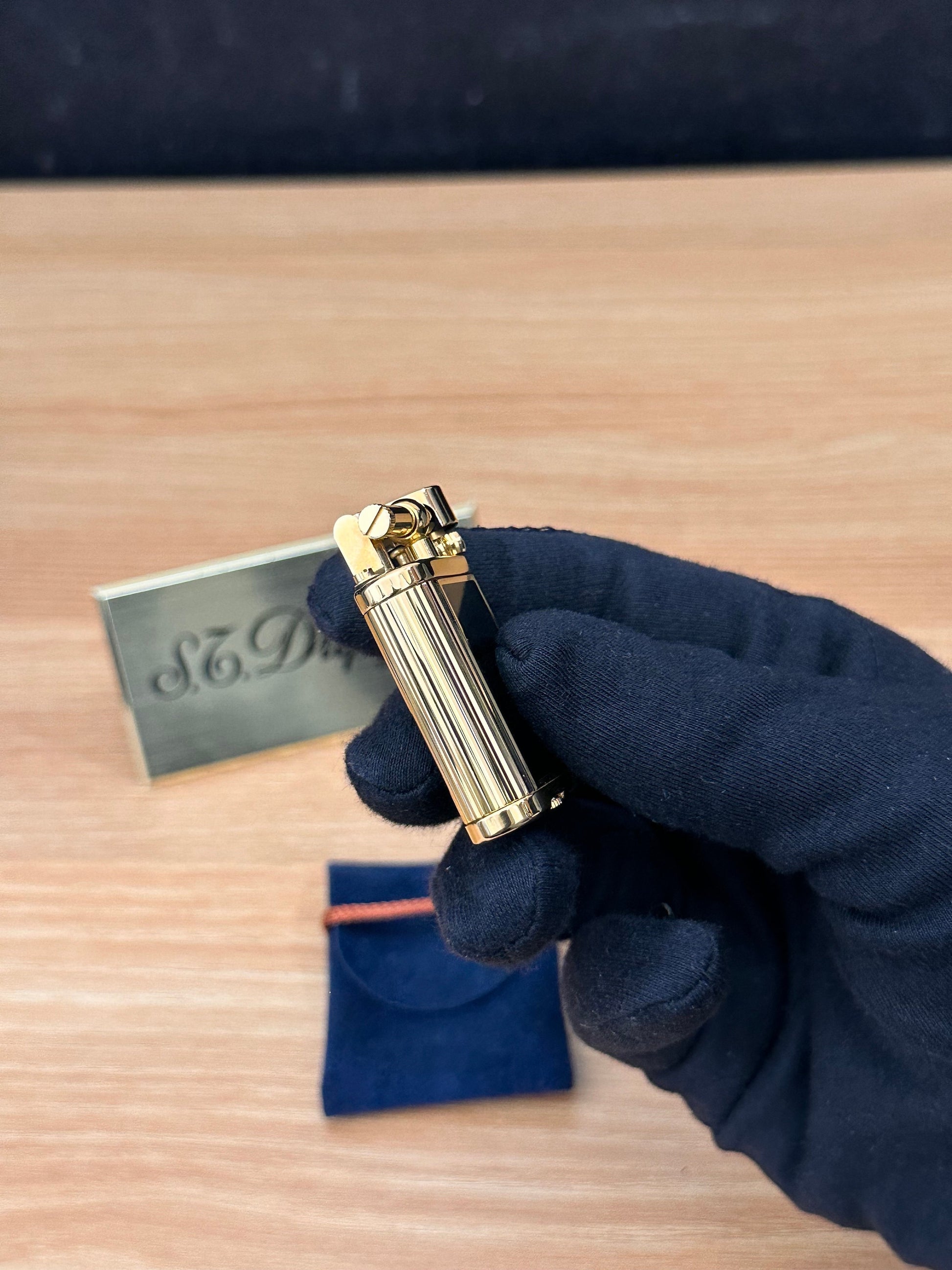 vintage 1980 Rare Dunhill Unique mini Heavy gold finish black lacquer \ good condition \ working perfect