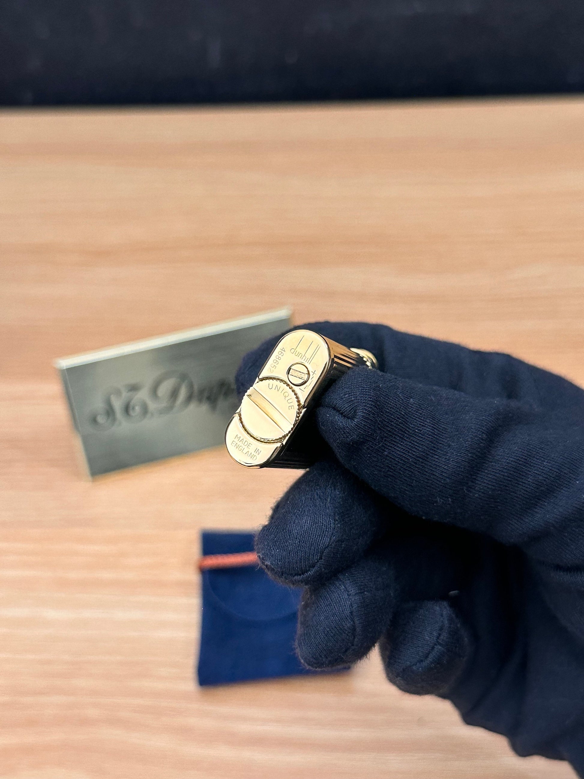 vintage 1980 Rare Dunhill Unique mini Heavy gold finish black lacquer \ good condition \ working perfect