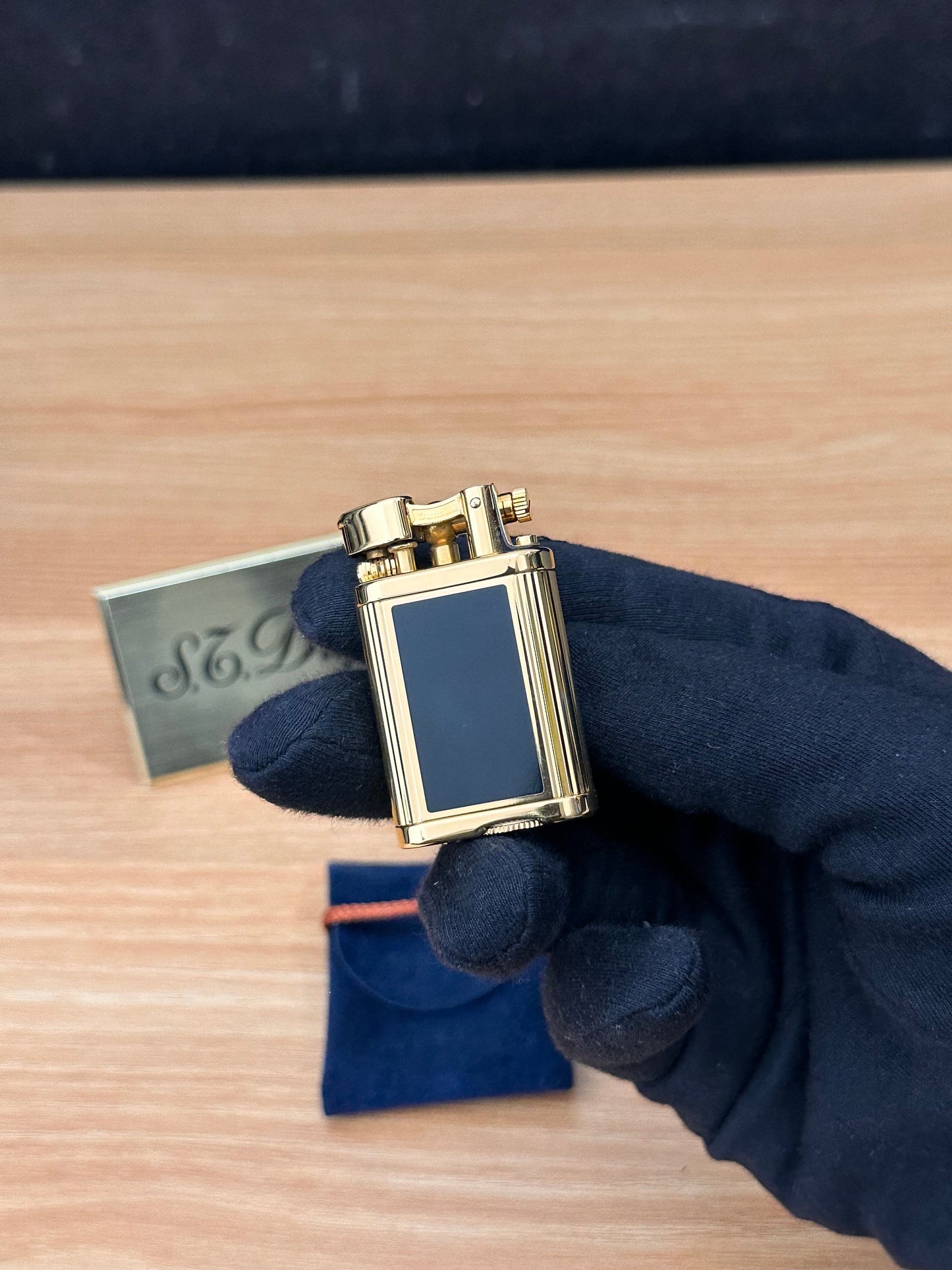 vintage 1980 Rare Dunhill Unique mini Heavy gold finish black lacquer \ good condition \ working perfect